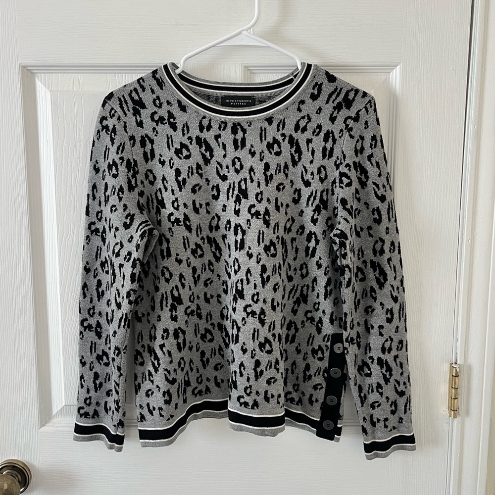 Investments Gray and Black Leopard Print Sweater